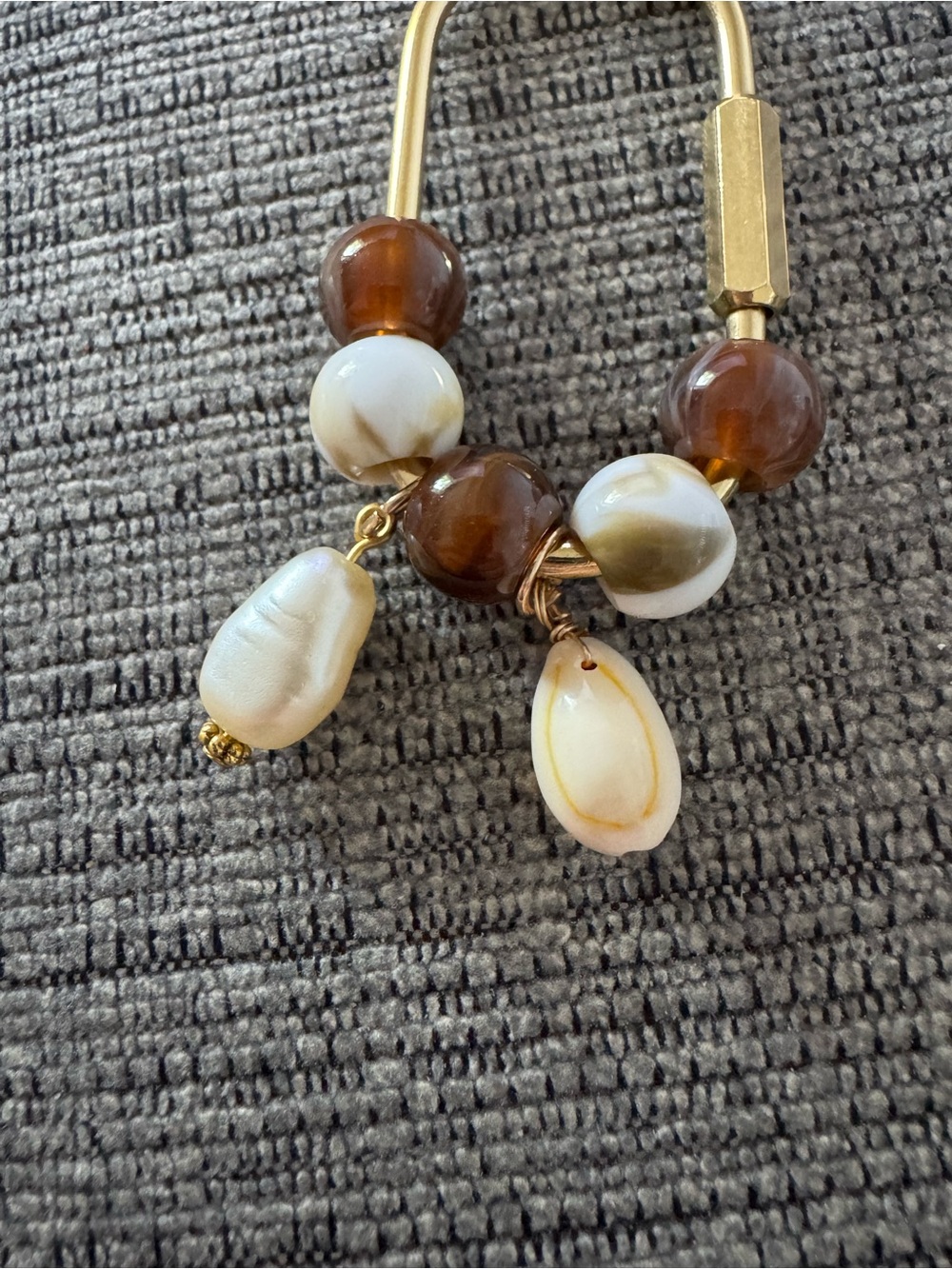 Viral Carabiner Beaded Bag Charm Keychain with real Seashell & Faux Pearl Charms - Picture 3 of 3